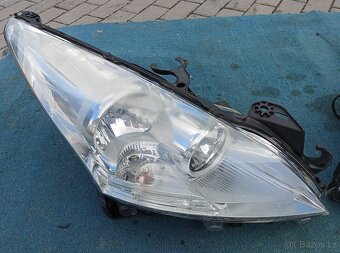 Světlo Peugeot 5008 - 2