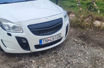 Prodám predný nárazník Opel Insignia OPC kompletný - 2