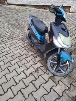 Elektro Skutr - 2