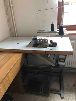 šicí stroj - overlock JUKI MO-2516 - 2