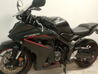 Honda CBR 650 r - 2