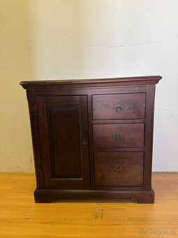 Dřevěná komoda massive - 2