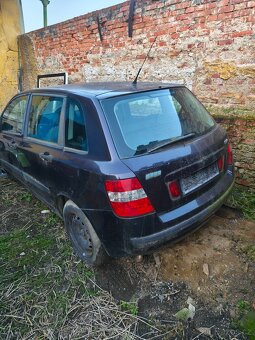 Prodám náhradní díly na Fiat Stilo. - 2