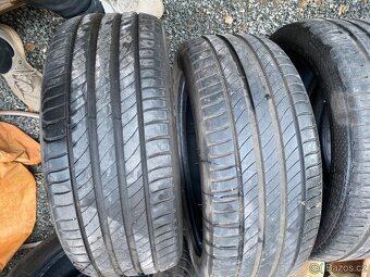Letní pneu 225/45/R17 - 2