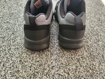 Adidas vel 36 a 2/3 - 2