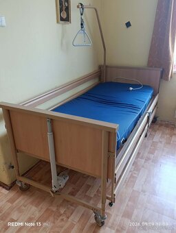 Polohovací elektrická postel - 2