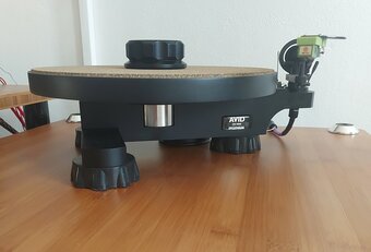 Gramofon Avid Ingenium - 2