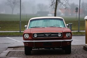 Ford Mustang Hardtop - 2