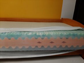 Dětská dřevěná postel - 2