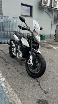 MV Agusta Stradale 800 ABS - 2