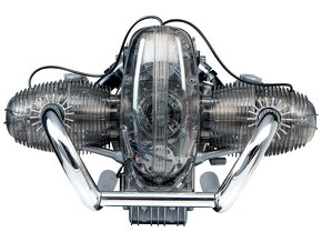 Franzis model BMW R 90 S-Boxer v měřítku 1:2
- 2