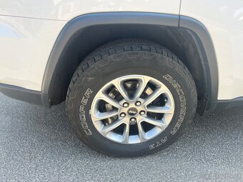 Prodám Jeep Grand Cheeroke 3.0 CRD 6V Turbo 4x4 r.v.2016 - 2