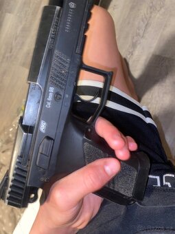Airsoft zbraň cz 075 - 2