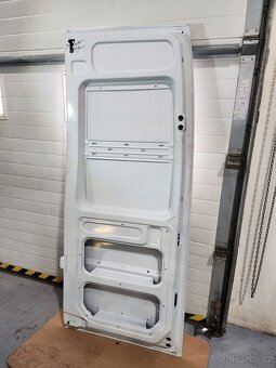Iveco Daily 2006 - 2013 - Zadní levé dveře nové - 2