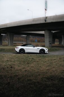 Mercedes-Benz SL 43 AMG Roadster (2023) / Top Specifikace - 2