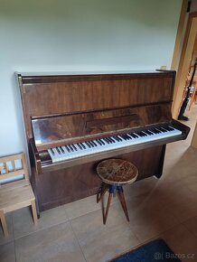 Piano, pianino, klavír Petrof - 2