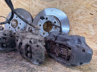 BRZDOVÉ TŘMENY BREMBO VW TOUAREG 7P 3.0 TDI - 2