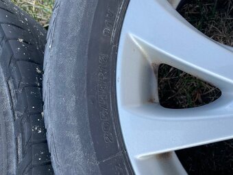 Prodám ALU kola z Toyoty Auris (2018) – 205/55 R16 - 2