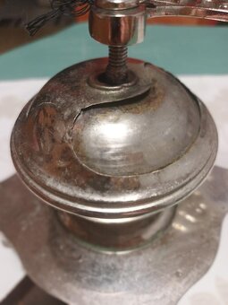 Kovový kávomlýnek, rok cca 1900, výška 20 cm, 12 x 12 cm - 2
