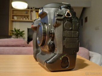 Nikon D5 - 2
