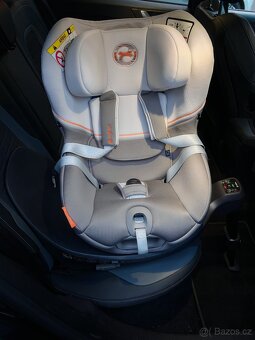Otočná (360°) autosedačka Cybex Sirona S2 i-Size, Lava Grey - 2
