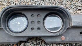 Přístrojová deska s budíky Wartburg - 2