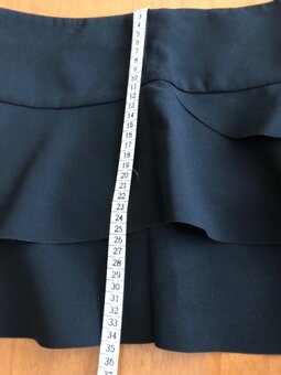 Moderní, krátká sukně - vel.M - 2