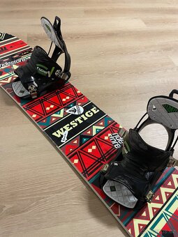 Snowboard 155 cm + vázání flow - 2