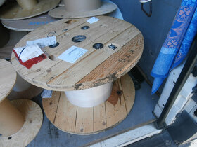 Špulka dřevěná, design stolek, podstavec od 199 kč - 2