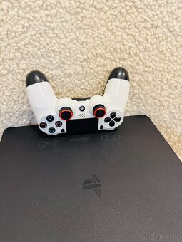 Sony PS4 Slim 500GB + hra - 2