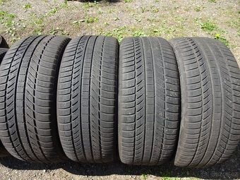 Dodge Ram / Range Rover - Continental 285/45/22 DOT23 - 2