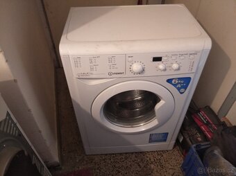 Pračka Indesit - 2