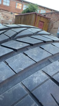 Pneu 275/35 r20 - 2