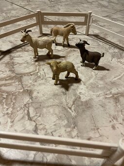 Schleich ohrada a zvířátka - 2
