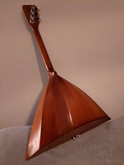 Balalajka s Orange design detail - 2