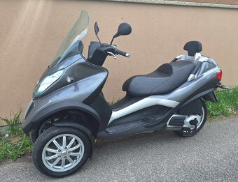 Piaggio MP 300 - 2