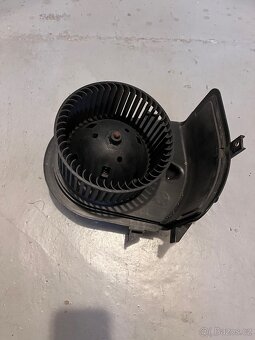 VW Golf 3 ventilator topeni - 2