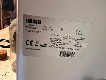 Lednička s mrazákem zn. Zanussi - 2