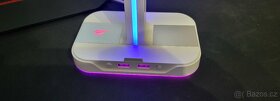 Svitici stojan na sluchatka vcetne USB portu - 2