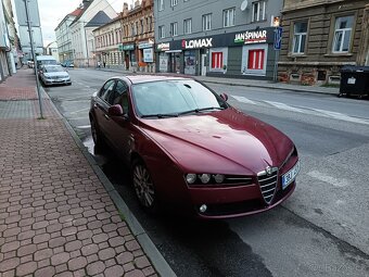 Prodám Alfa Romeo 2.2i - 2