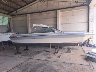 Motorová loď člun Sea ray Seville 19 - 2