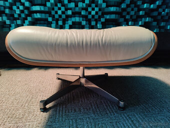 Taburet Lounge Chair - 2