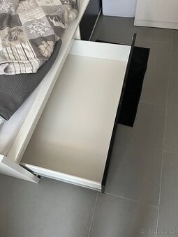 Postel bez matrace - 2