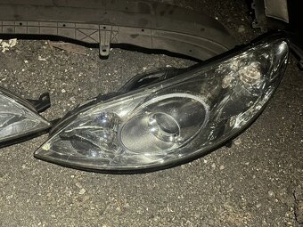 Peugeot 407 - Náhradní díly - Přední světla levé + pravé - 2
