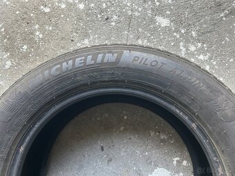 Zimní pneu 235/55/17 Michelin - 2