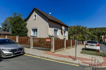 Rodinný dům 5+1 v Úvalech s garáží a nájemníkem - 2