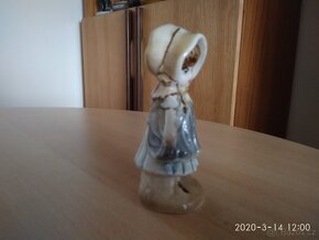 Porcelánová soška, neznačená - 2