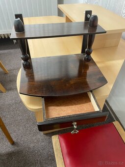 Polička na zeď - 2