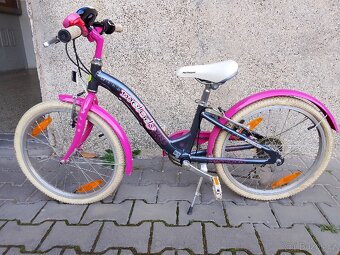 Author Melody 20 - 2