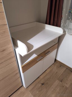 Přebalovací pult - 2